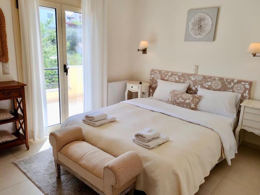 Sea Breeze - Home With A View Bouzaíika Extérieur photo